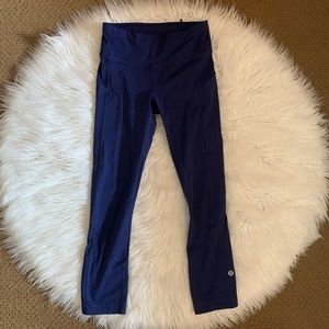 Lululemon athletica cropped leggings size 2